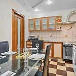 High-end 3br - Private Garden, Terrace & Bbq *