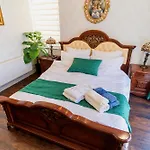 High-end 3br - Private Garden, Terrace & Bbq בוקרשט