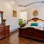 High-end 3br - Private Garden, Terrace & Bbq וילה