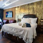 וילה High-end 3br - Private Garden, Terrace & Bbq *