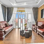 High-end 3br - Private Garden, Terrace & Bbq בוקרשט