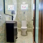 וילה High-end 3br - Private Garden, Terrace & Bbq *