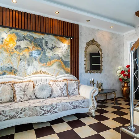 High-end 3br - Private Garden, Terrace & Bbq Bucharest