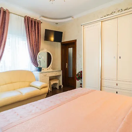 High-end 3br - Private Garden, Terrace & Bbq Villa *