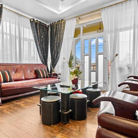 Villa High-end 3br - Private Garden, Terrace&bbq Boekarest
