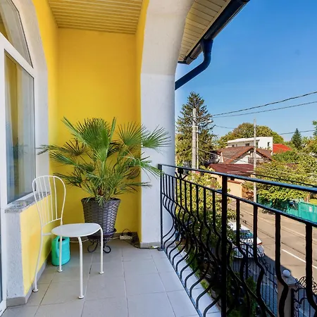 High-end 3br - Private Garden, Terrace & Bbq Villa Bucharest