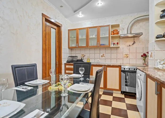 High-end 3br - Private Garden, Terrace & Bbq *