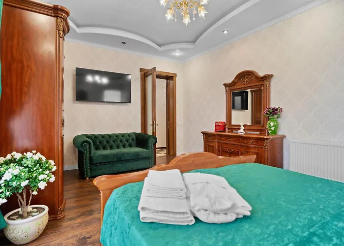 Vilă High-end 3br - Private Garden, Terrace & Bbq
