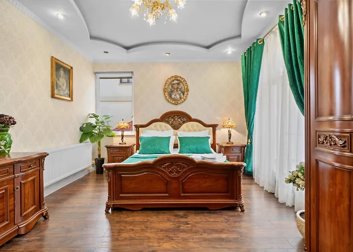 Villa High-end 3br - Private Garden, Terrace & Bbq Bukarest