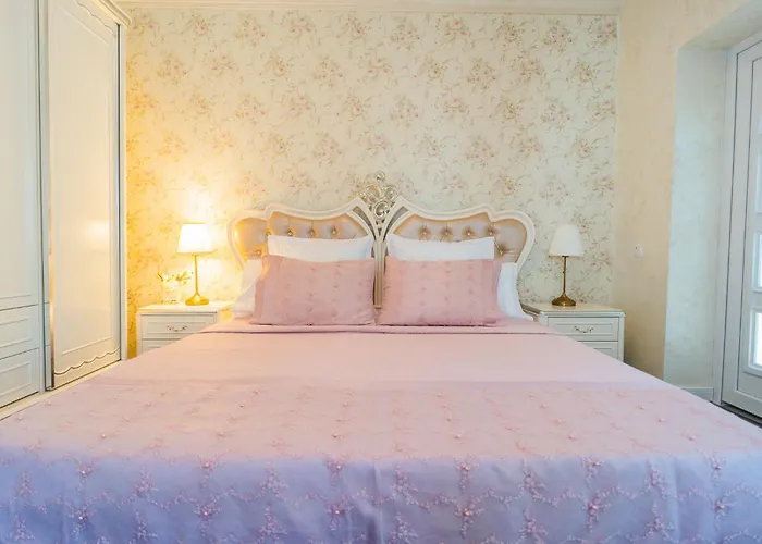 Villa High-end 3br - Private Garden, Terrace & Bbq Bucarest