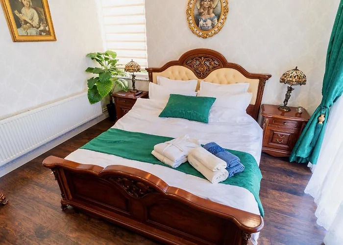 High-end 3br - Private Garden, Terrace & Bbq Bucarest