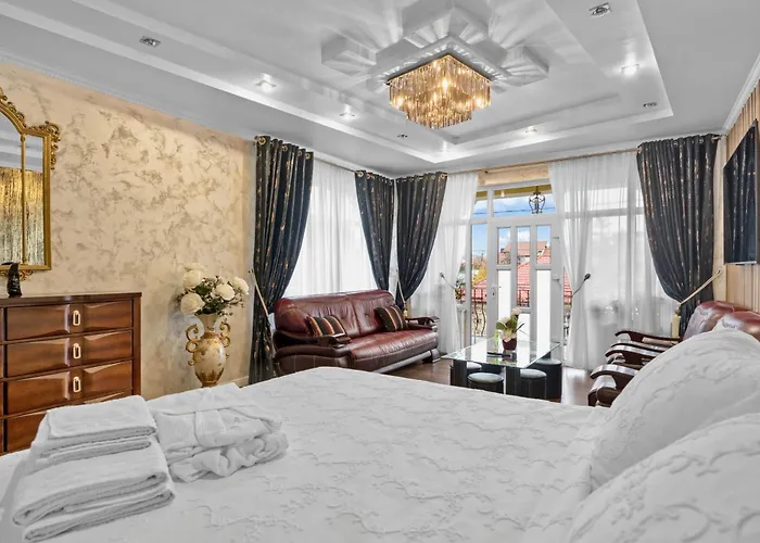 High-end 3br - Private Garden, Terrace & Bbq Villa