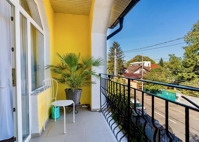 High-end 3br - Private Garden, Terrace & Bbq Villa Bucarest