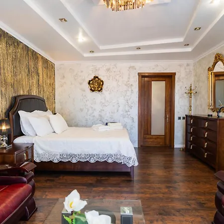 빌라 High-end 3br - Private Garden, Terrace & Bbq 부쿠레슈티