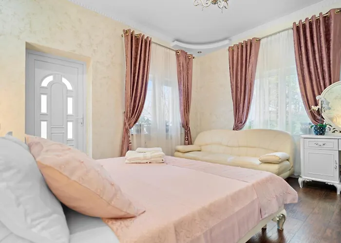 High-end 3br - Private Garden, Terrace & Bbq ブカレスト