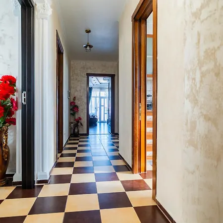 High-end 3br - Private Garden, Terrace & Bbq Вилла *